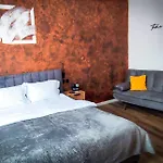 Julia Decebal - Nou, Central, Gara, Parc, Self Check-in Apartmán Kluž
