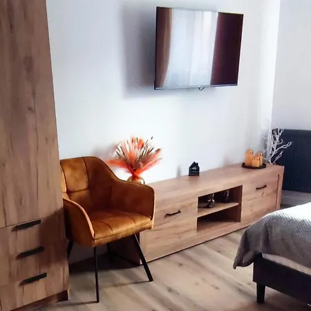 Apartmán Julia Decebal - New, Central, Train Station, Park, Self Check-in Kluž