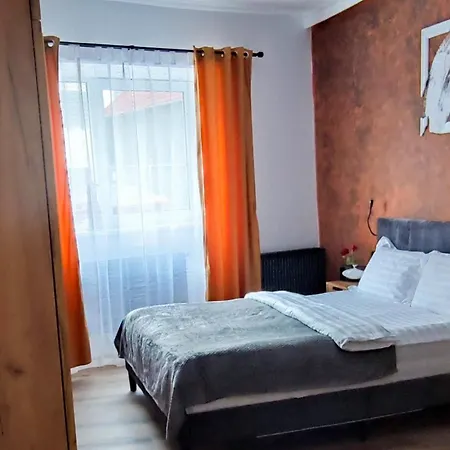 Julia Decebal - New, Central, Train Station, Park, Self Check-in Apartmán Kluž