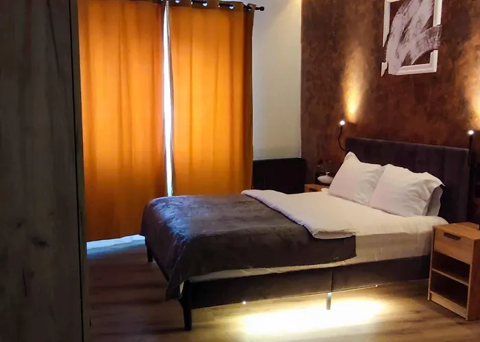 Julia - New, Central, Self Check-in Apartamento